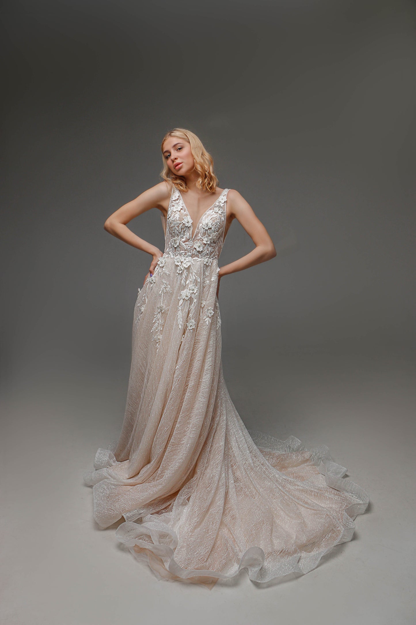 V0102, Sleeveless Wedding Dress, Boho Wedding Dress