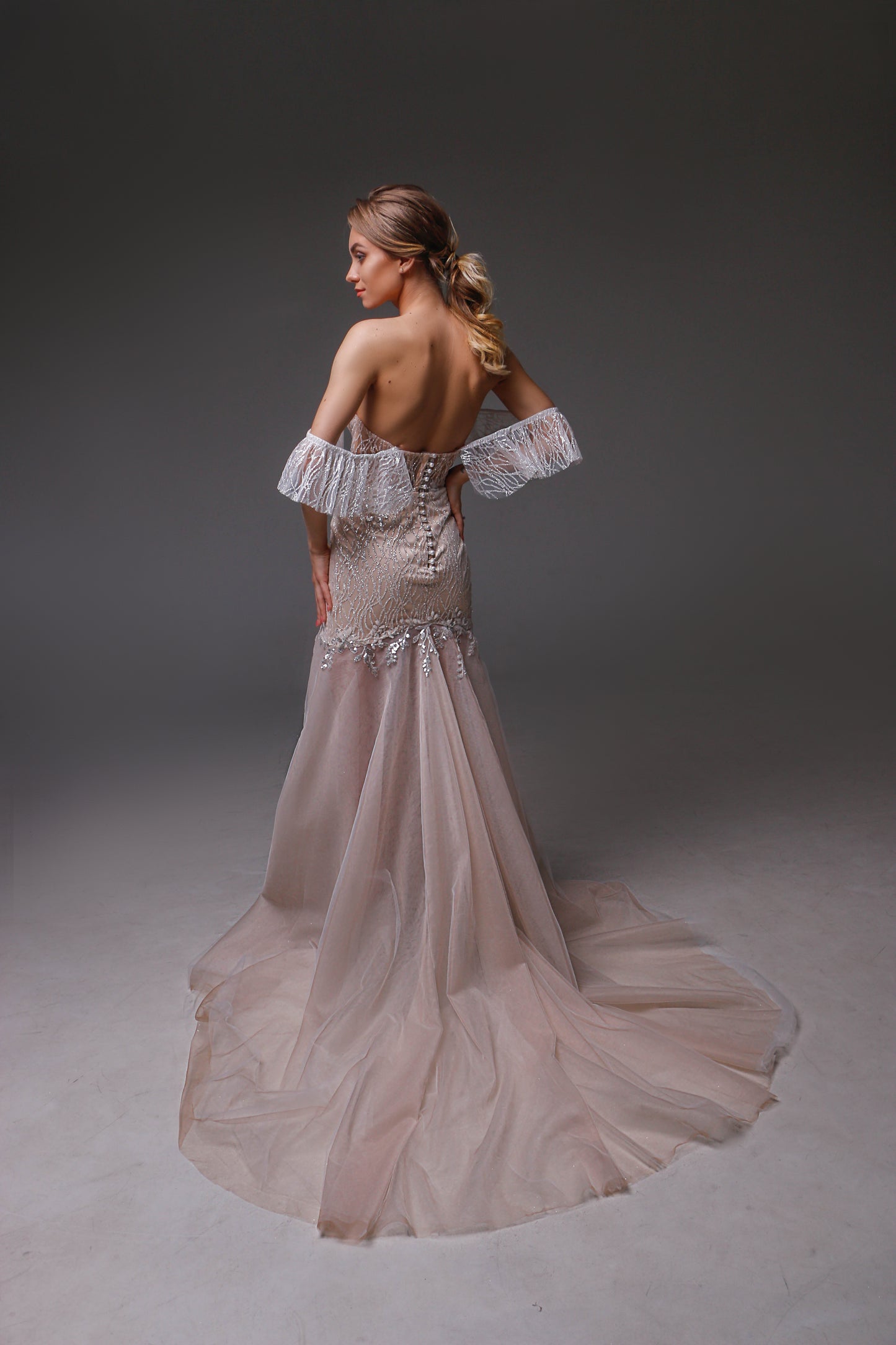 V0123, Bohemian Wedding Dress, Open Back Wedding Dressress